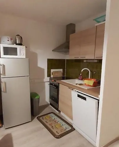 Ideal Pour Les Apartment *